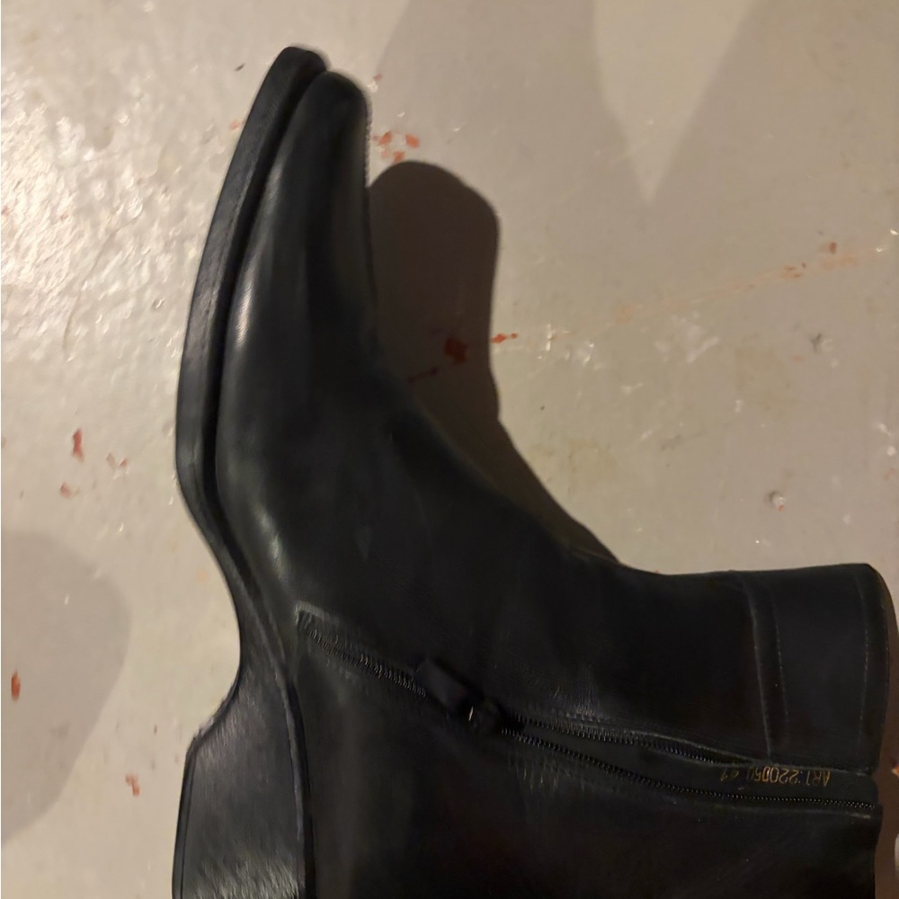 Classic Black Leather Women's Ankle Booties with Side Zip - Picture 5 of 6